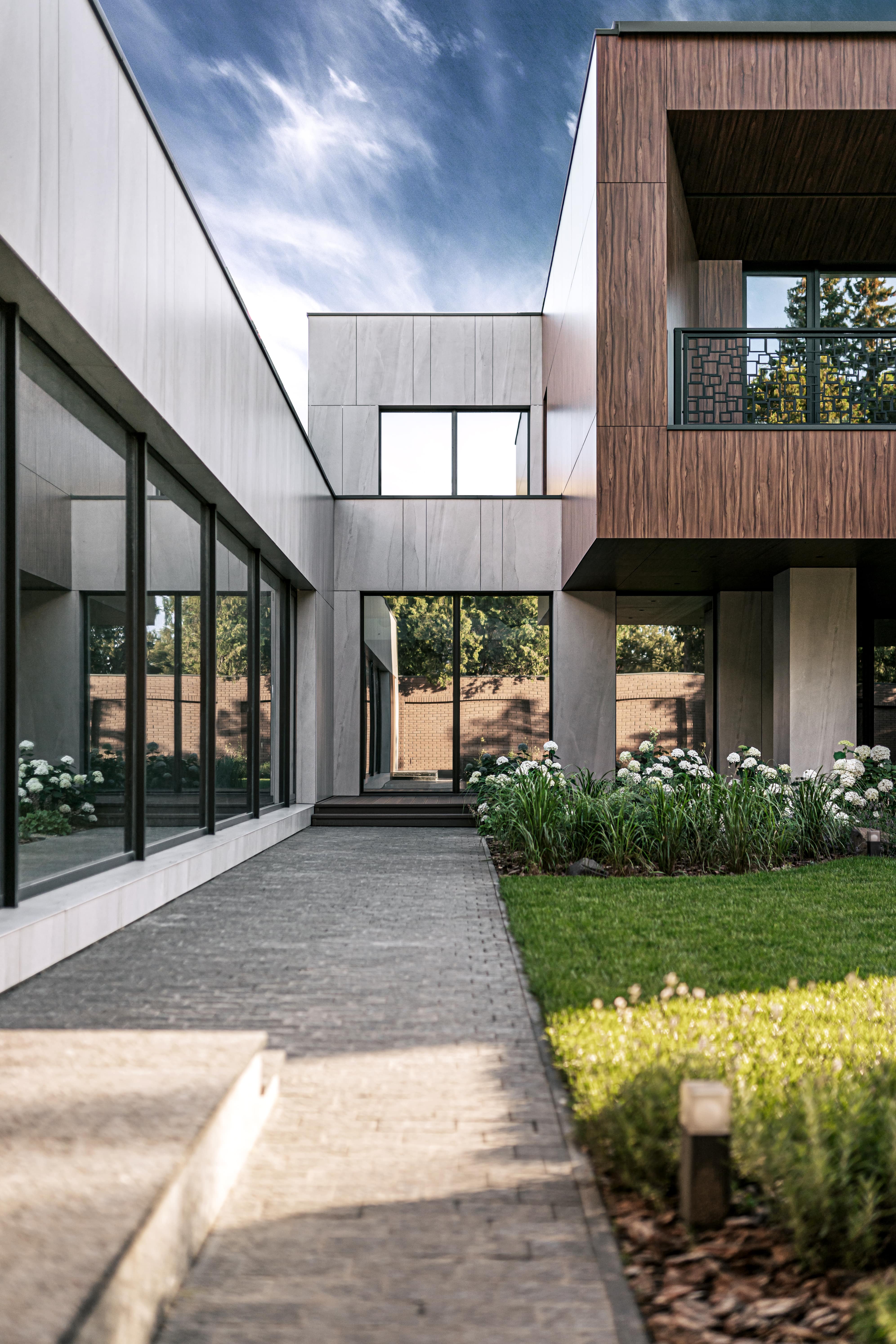 Приватний будинок Twin House